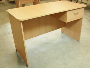 Escritorio sencillo