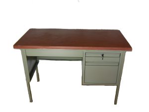 Escritorio secretarial metálico