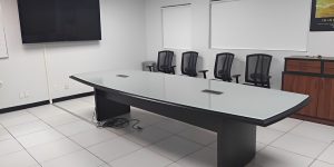 Mesa de Consejo con Cristal