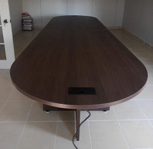 Mesa de Consejo Ovalada
